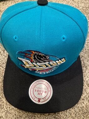 Mitchell & Ness Hat Teal NBA Detroit Pistons Team Ground 2.0 Snapback Youth NEW